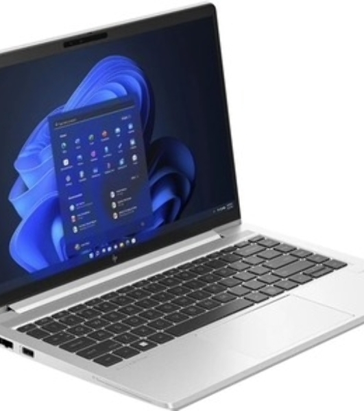 Ноутбук HP EliteBook 640 G10 серебристый Intel Core i5-1335U,14' FHD (1920x1080) IPS AG,16Gb DDR4-3200MHz(2),512Gb SSD NVMe,51Wh,FPS,ENG/RU Kbd Backlit,1.41kg,1y,DOS