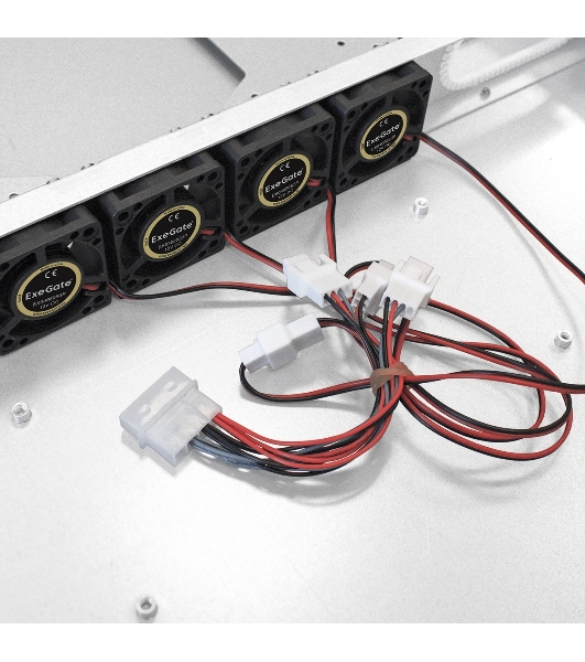 Серверный корпус ExeGate Pro 1U650-04 (RM 19', высота 1U, глубина 650, без БП, USB)