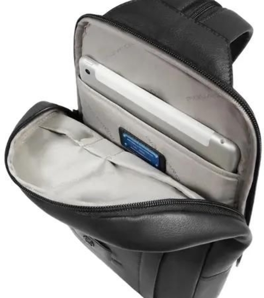 Рюкзак слинг мужской Piquadro Russel CA6764W137/N черный кожа