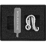 Шильд-символ Moleskine Zodiac Лев, металл, серебристый, коробка с европодвесом, PINLEOSILV, фото 1