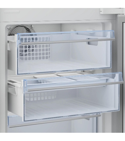 Встраиваемый холодильник Beko BCNA306E3S белый, 2 камеры, 215/69 л., морозилка снизу, No Frost