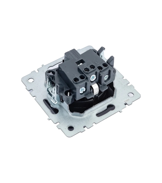 Розетка 1-местная IEK BRITE РС14-1-0-БрЧ (BR-R14-16-K02) с заземлением, с защитными шторками, 16А, черный