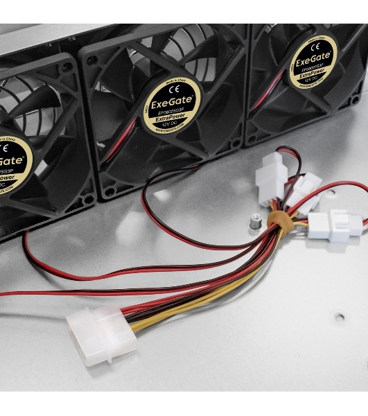 Серверный корпус ExeGate Pro 2U550-HS08 RM 19', высота 2U, глубина 550, без БП, 8xHotSwap, USB