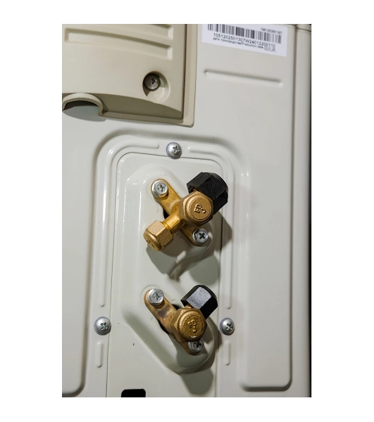 Кондиционер сплит-система настенного типа RIX LITE I/O-W12MB 12000 BTU, 32 м², 28 дБ, охлаждение, обогрев, осушение, белый