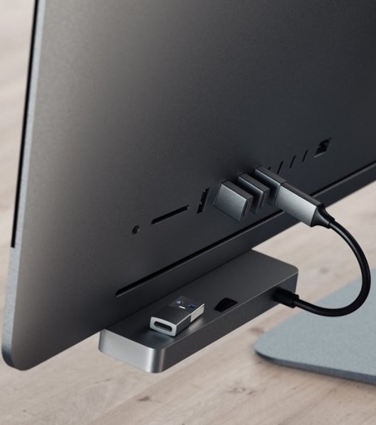 Адаптер Satechi USB Type-A to Type-C. Цвет серый космос.