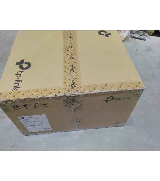 Потолочная точка доступа TP-Link EAP653 AX3000 Ceiling Mount Dual-Band Wi-Fi 6 Access Point, 1 1Gbps RJ45 Port, 574Mbps at2.4 GHz + 2402 Mbps at 5 GHz, 802.3at POE, 2 Internal Antennas