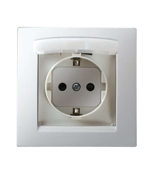 Розетка 1-м СП Simon15 с защ. крышкой защ. шторки с заземл. IP44 бел. Simon 1590450-030