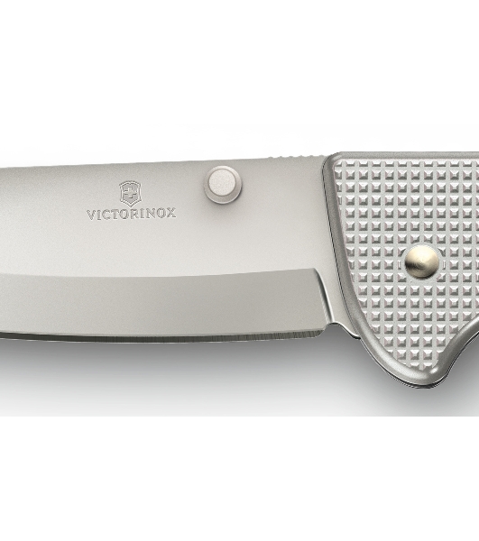 Нож перочинный Victorinox Evoke Alox (0.9415.D26) 136мм 5функц. серебристый подар.коробка