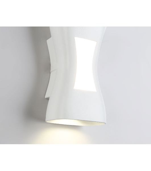 Светильник Ambrella light ST4527 WH белый LED 4200K/3000K 6W IP54 150*80*55