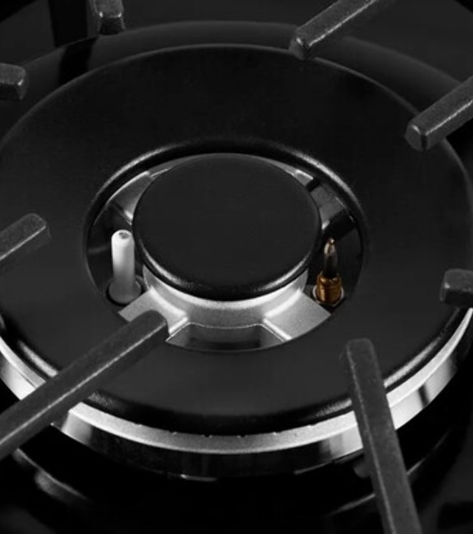 Газовая варочная панель Kuppersberg FG 62 B Газовая варочная панель, закаленное стекло, ширина 60 см, 4 газовые конфорки, WOK конфорка(3,8 кВт), автоподжиг, газ-контроль, чугунные решетки, черный