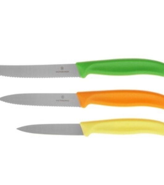 Набор ножей кухонных Victorinox Swiss Classic 6.7116.33C1 для овощей компл.:3предм. овощеч. ассорти европодвес