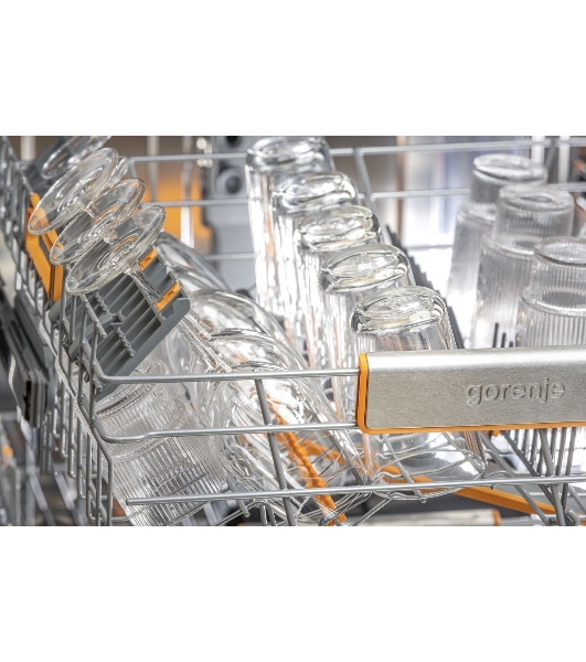Посудомоечная машина встраиваемая Gorenje GV673B65 16 комплектов, 3 корзины, инверторный мотор, отсрочка старта, Wi-Fi управление, сенсорное управление, полный AquaStop, сенсор уровня воды, энергоэффективность А+++, уровень шума 42 дБ, белый