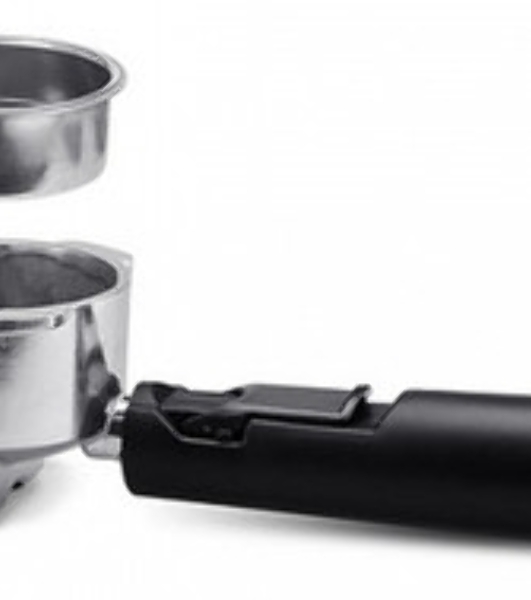 Кофеварка рожковая BQ CM1006 красный-стальной, исп. кофе - молотый, 1,5 л, 850 Вт, 15 бар