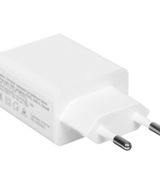 Сетевое зарядное устройство Qumo Energy light 10Вт, (модель 0103), порт: USB-A, + кабель PVC 1м. USB-A на MicroUSB, белый