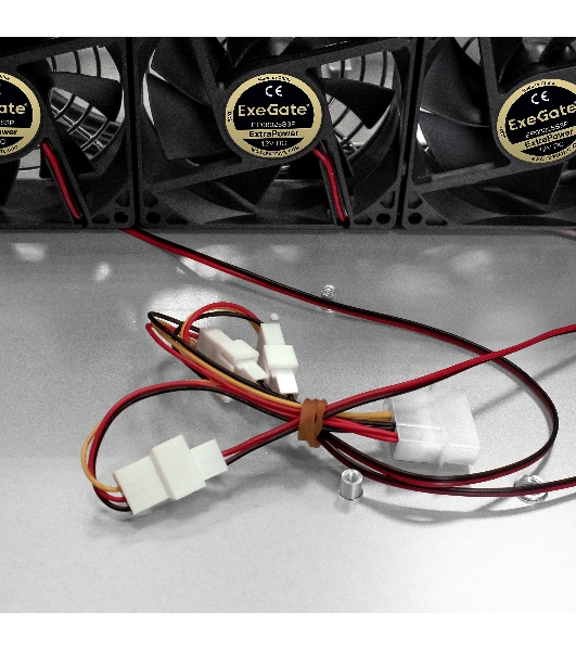 Серверный корпус ExeGate Pro 2U660-HS06 (RM 19', высота 2U, глубина 660, БП 1100ADS, 6xHotSwap, USB)
