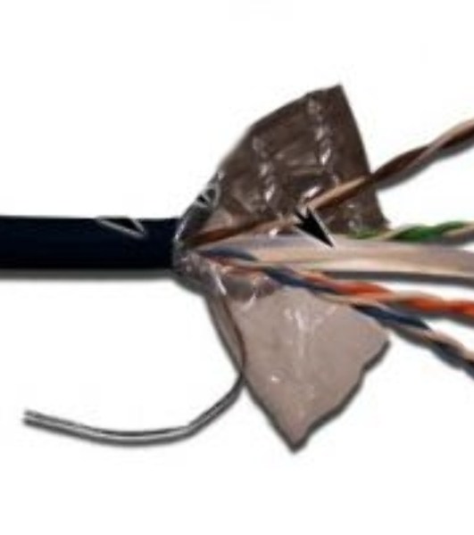 Кабель LANMASTER UTP, 4 пары, кат. 6, с перегородкой, 550Mhz, PE, внешний, с водоблок. слоем, 305 м