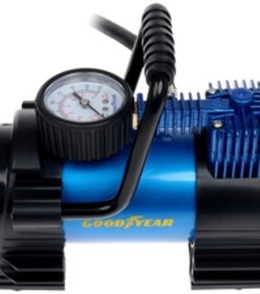 Компрессор GOODYEAR GY000102 GY-35L 35 л/мин Мощность - 168 Вт, Производительность - 35 л/мин, Максимальное токопотребление - 14 А, Максимальное давление - 7 Атм, Длина провода питания: 3 м, Длина воздушного шланга: 1 м. Сумка и набор переходников в комплекте.