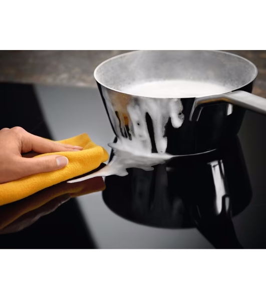 Индукционная варочная панель Electrolux LIL61424C черный